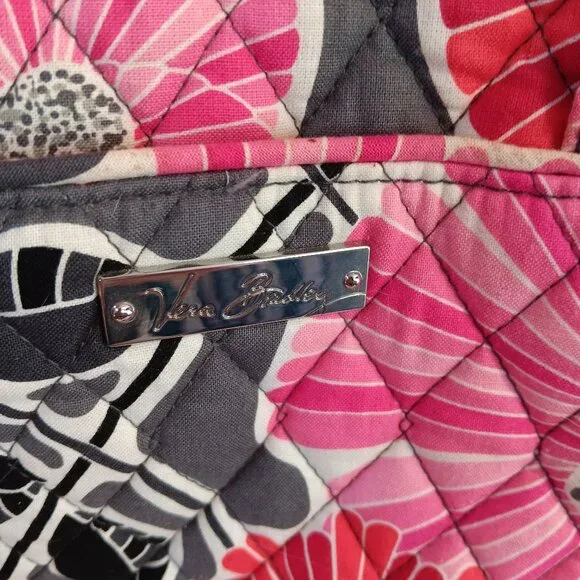 VERA BRADLEY BOWLER BAG CHERRY BLOSSOM PATTERN - Picture 1 of 7